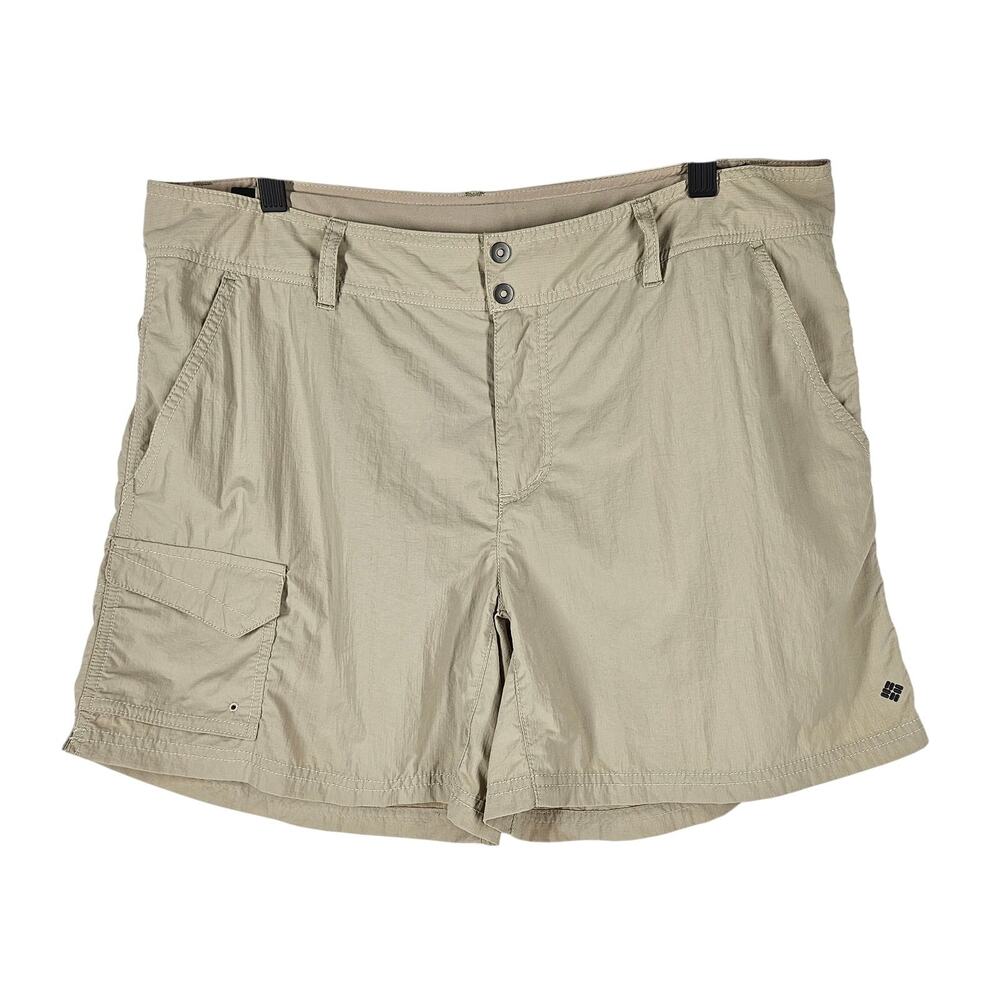 COLUMBIA WOMEN'S OMNI-SHADE CREAM 5" HIKING ATHLETIC SHORTS – SIZE MEDIUM